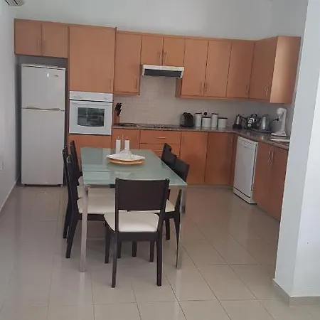 Comfort 17 Villa Larnaca